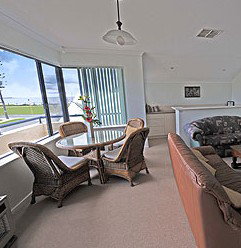 Seahaven Palm Beach Villas - Accommodation BNB 1