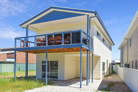 28A Kent Drive - Gorgeous Location Opposite Kent Reserve In Encounter Bay - Accommodation BNB 0