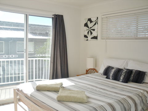 Beachcomber Apartments - Accommodation BNB 1