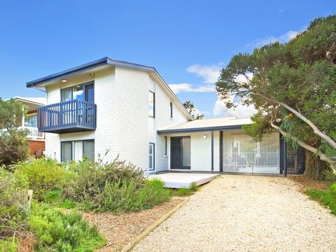 Century 21 SouthCoast: Tennis Elbow - Accommodation BNB 0