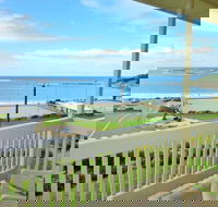 Dolphins 9 - Accommodation BNB