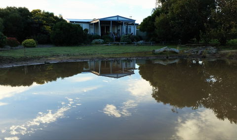 Frangipani Cottage - Accommodation BNB 1