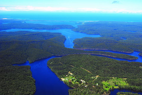Gipsy Point Lakeside - Accommodation BNB 0