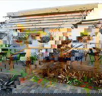 Gumnut Getaway - couples creative art retreat - Accommodation BNB