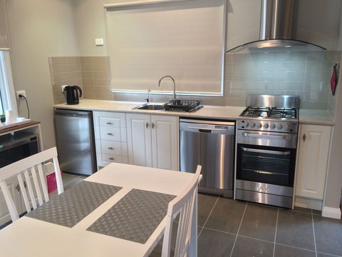 High Peaks Cottages - Accommodation BNB 2