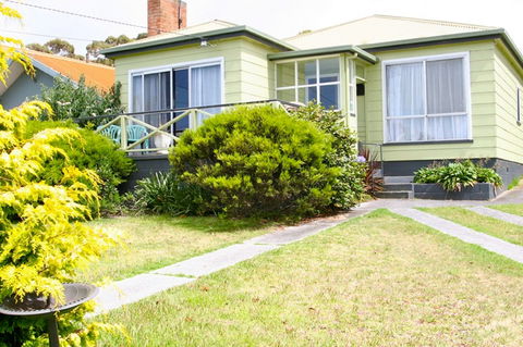 Lady Barron Holiday Home - Accommodation BNB 0
