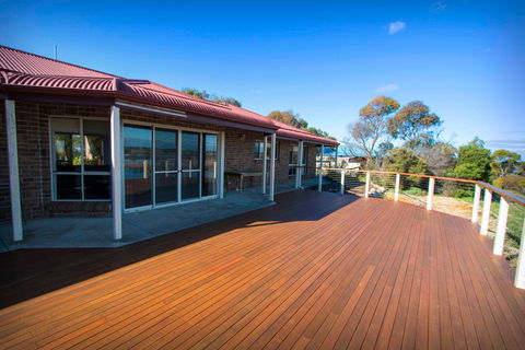 Limestone Ridge - Holiday House - Accommodation BNB 0