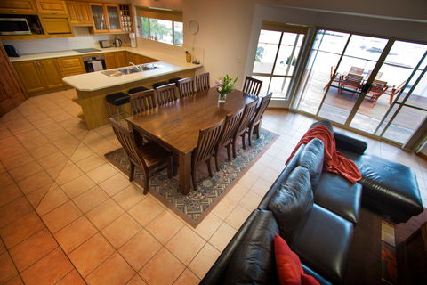Limestone Ridge - Holiday House - Accommodation BNB 2