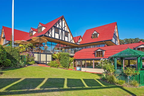 Village Family Motor Inn - Accommodation BNB 0