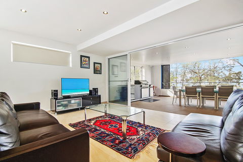 Bayreach Three - Accommodation BNB 1