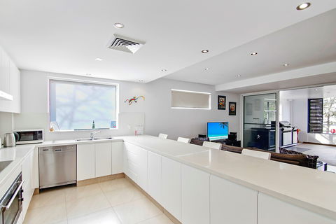 Bayreach Three - Accommodation BNB 2