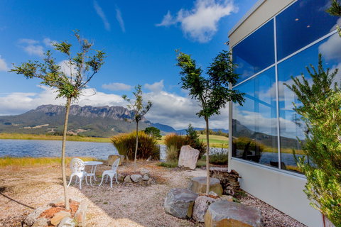 Eagles Nest Retreat - Accommodation BNB 0