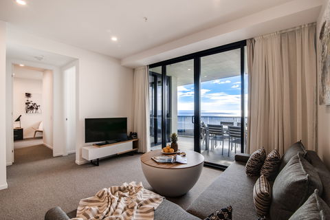 Iconic Kirra Beach Resort - Accommodation BNB 2