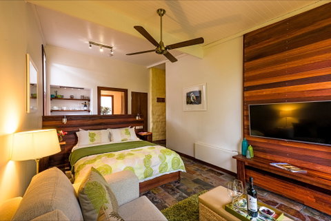 Mulberry Lodge  Country Retreat - Accommodation BNB 2