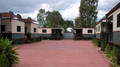 Pine Creek Railway Resort - Accommodation BNB 2