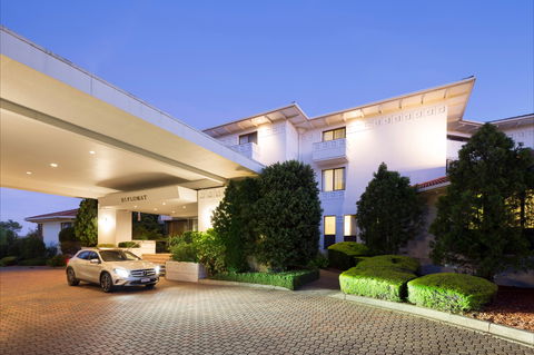 Ramada By Wyndham Diplomat Canberra - Accommodation BNB 0