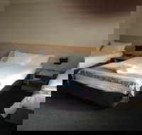 Red Cedar Motel Muswellbrook - Accommodation BNB