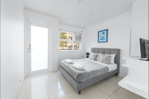 The Manly Hotel Est. 1964 - Accommodation BNB 1