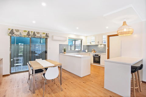 4/11 Cornhill Road - Accommodation BNB 1