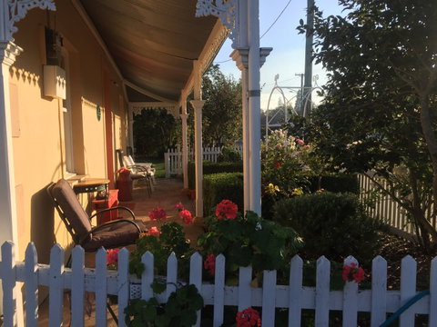 Bellamona - Cosy Georgian Cottage - Accommodation BNB 1