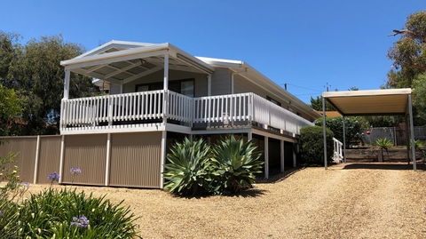 Catching Waves - Accommodation BNB 0