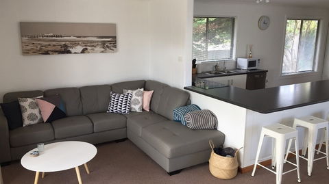 Catching Waves - Accommodation BNB 1
