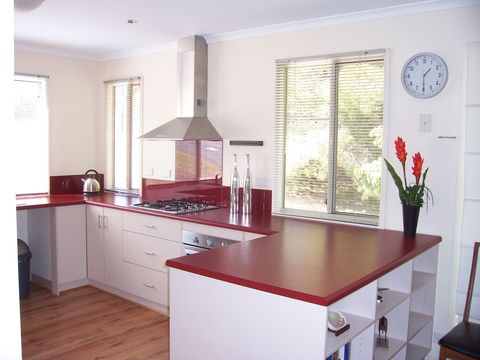 Century 21 SouthCoast: All Decked Out - Accommodation BNB 2