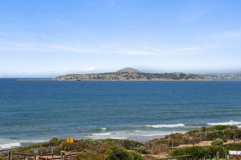 Chiton On The Rocks - Breathtaking Panoramic Coastal Views - Accommodation BNB 1