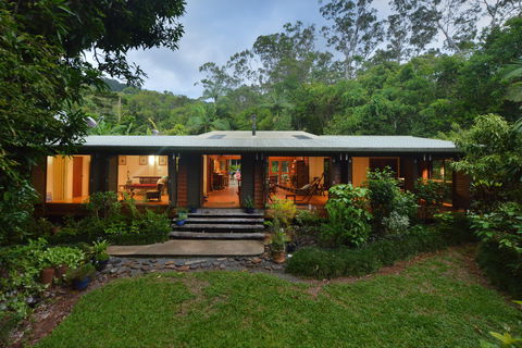 Cow Bay Homestay Bed And Breakfast - Accommodation BNB 0