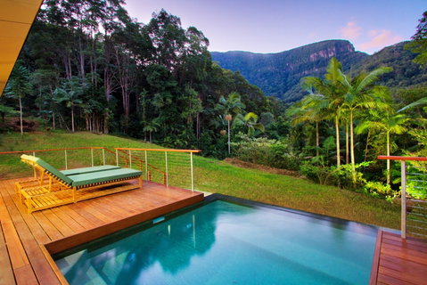 Crystal Creek Rainforest Retreat - Accommodation BNB 1