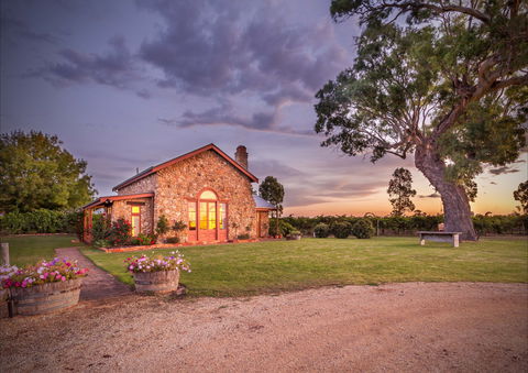 Honeysuckle Rise Country Accommodation - Accommodation BNB 0