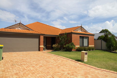 Mandurah Golf Links Retreat - Accommodation BNB 0