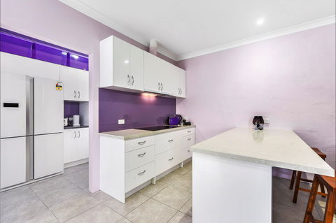McKinnon's Holiday Home - Accommodation BNB 1
