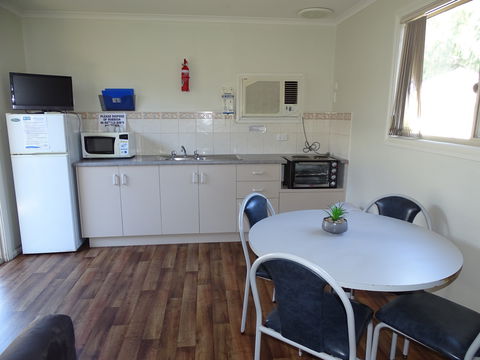 Moonta Bay Cabins - Cabin 2 - Accommodation BNB 1