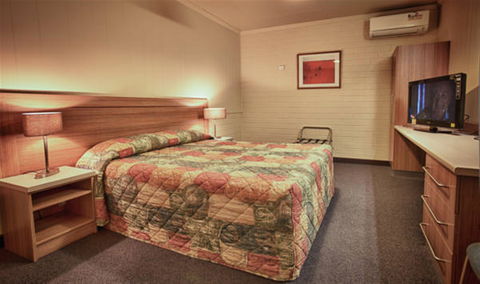 Opal Inn Hotel - Accommodation BNB 2