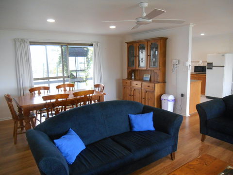 Roshy's Retreat - Accommodation BNB 2