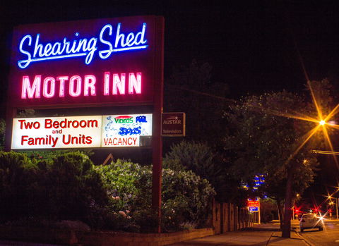Shearing Shed Motor Inn - Open - Accommodation BNB 2