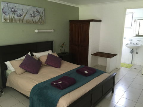 Sinclairs Country Retreat - Accommodation BNB 0