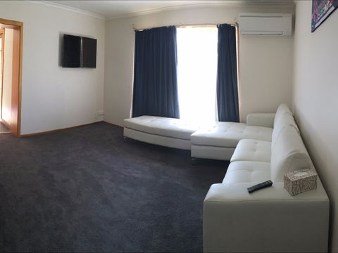 Stopover On Ocean Avenue - Accommodation BNB 2