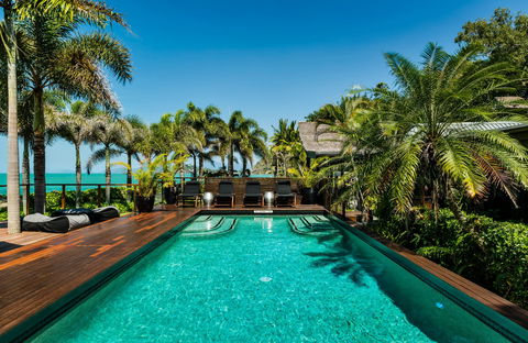 Trinity Beach Palace - Accommodation BNB 2
