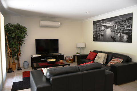 Wagga Riverside Apartments - Accommodation BNB 2