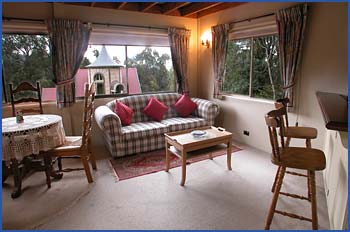 A Camelot Tower And Penthouse - Accommodation BNB 4