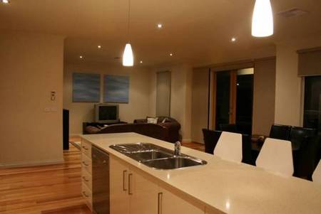 Boutique Stays - Waters Edge - Accommodation BNB 4