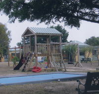Alvina Holiday Cottages - Accommodation BNB