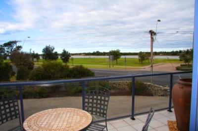 Ultimate Holiday Apartments - Accommodation BNB 1