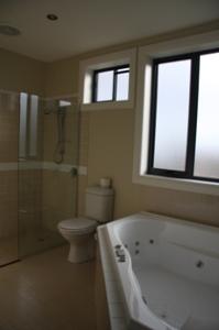 Ultimate Holiday Apartments - Accommodation BNB 4