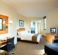 Holiday Inn Old Sydney - Accommodation BNB