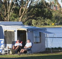 Shaws Bay Holiday Park - Accommodation BNB