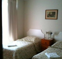 Camellia Court House and Holiday Apartments - Accommodation BNB