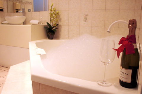Comfort Inn May Park - Accommodation BNB 3
